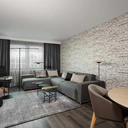 Отель Frankfurt Airport Marriott